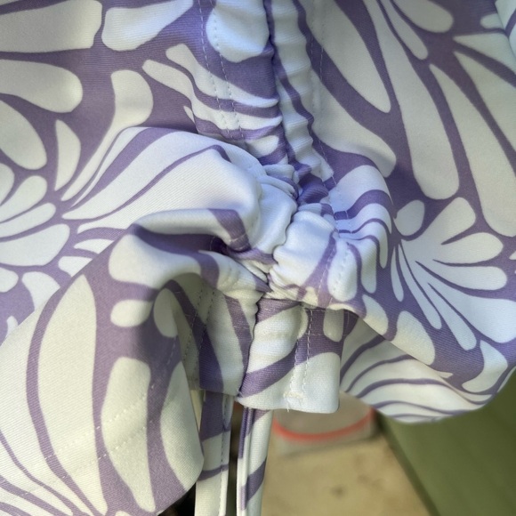 Coolibar Lawai Ruche Purple and White Floral Sun Protection Top - Picture 8 of 8